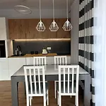 Przytulny Z Ogrodem W Jeleniej Gorze By Renters Jelenia Góra