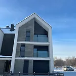 Przytulny Z Ogrodem W Jeleniej Gorze By Renters