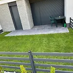 Lejlighed Przytulny Z Ogrodem W Jeleniej Gorze By Renters Jelenia Góra