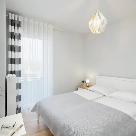Apartment Przytulny Z Ogrodem W Jeleniej Gorze By Renters *