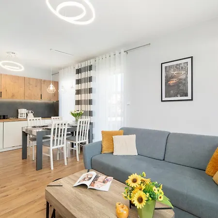 Apartment Przytulny Z Ogrodem W Jeleniej Gorze By Renters *