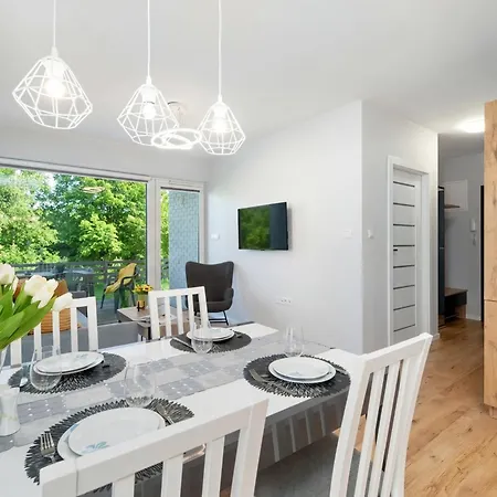 Apartment Przytulny Z Ogrodem W Jeleniej Gorze By Renters