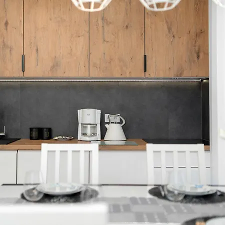 Przytulny Z Ogrodem W Jeleniej Gorze By Renters