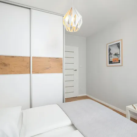 Przytulny Z Ogrodem W Jeleniej Gorze By Renters Apartment *